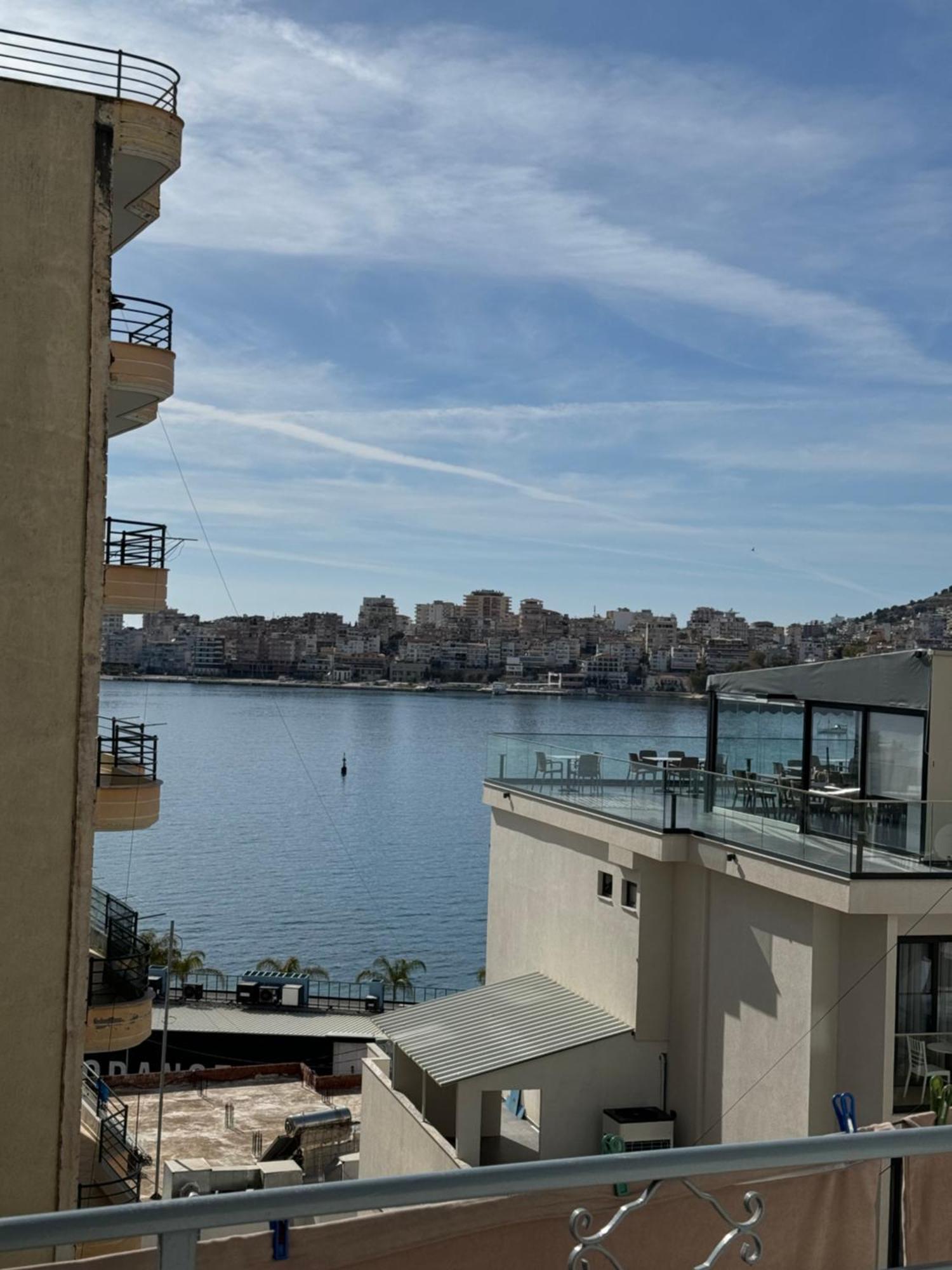Comfort Apartments Promenade Sarande Bagian luar foto