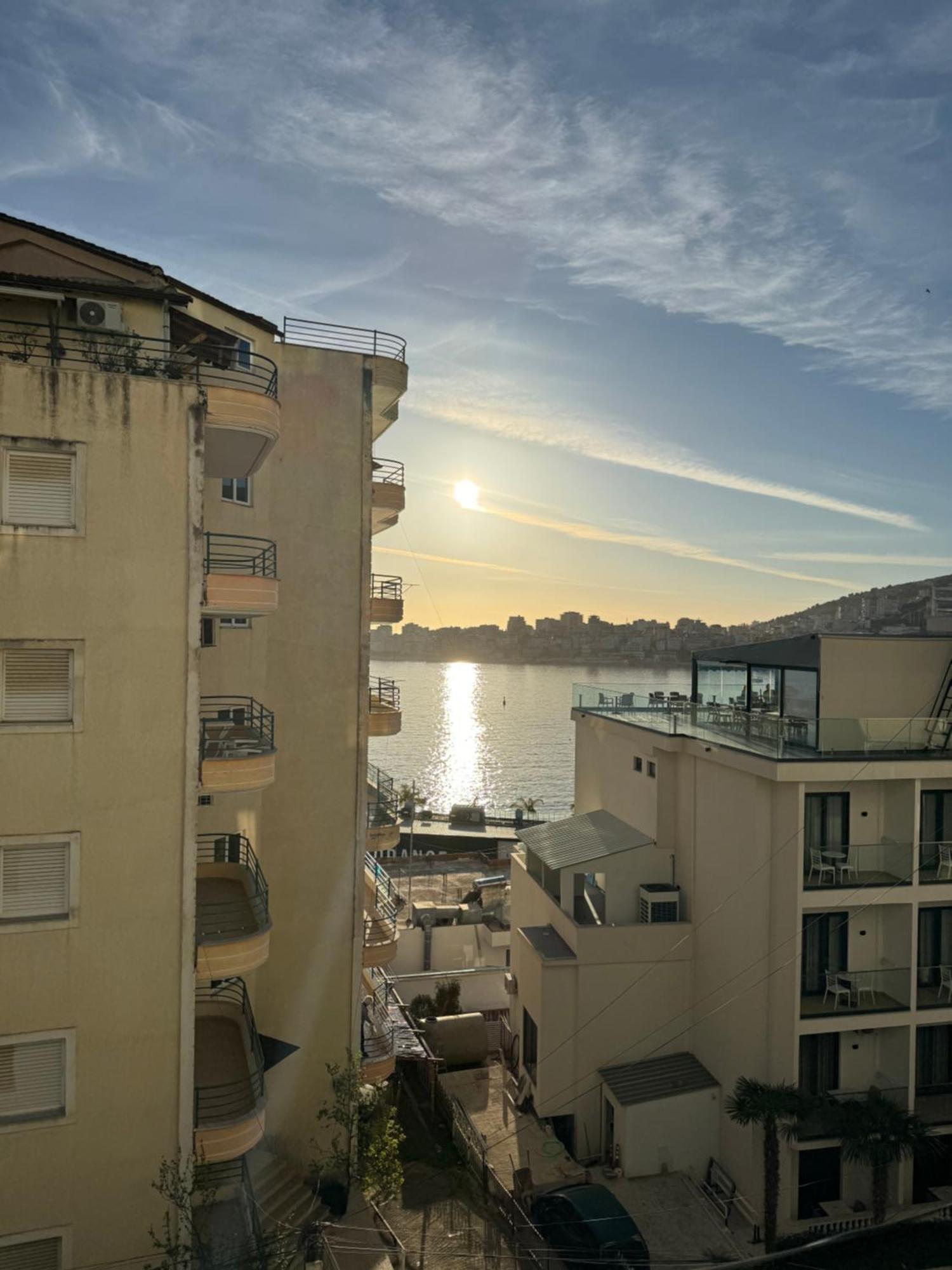 Comfort Apartments Promenade Sarande Bagian luar foto