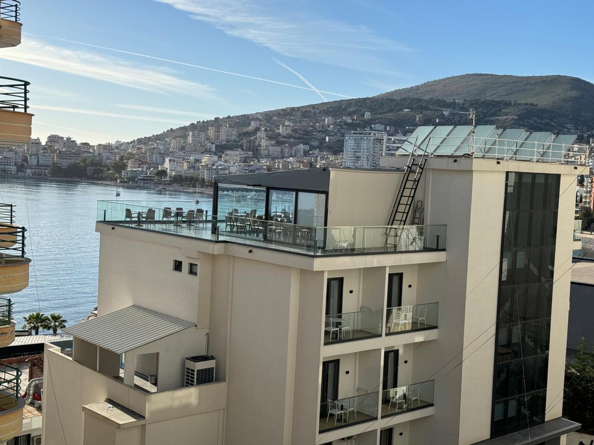 Comfort Apartments Promenade Sarande Bagian luar foto