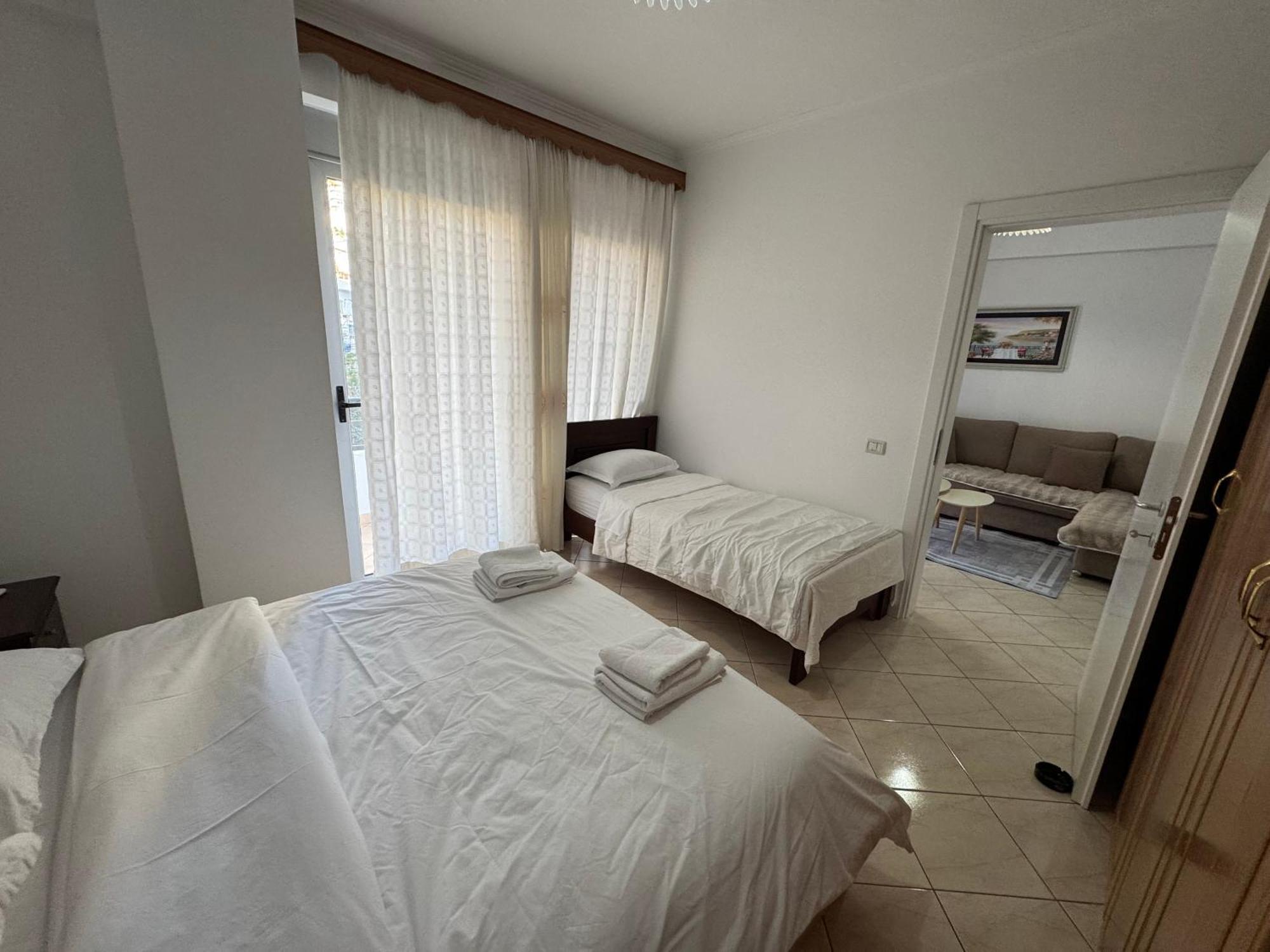 Comfort Apartments Promenade Sarande Bagian luar foto