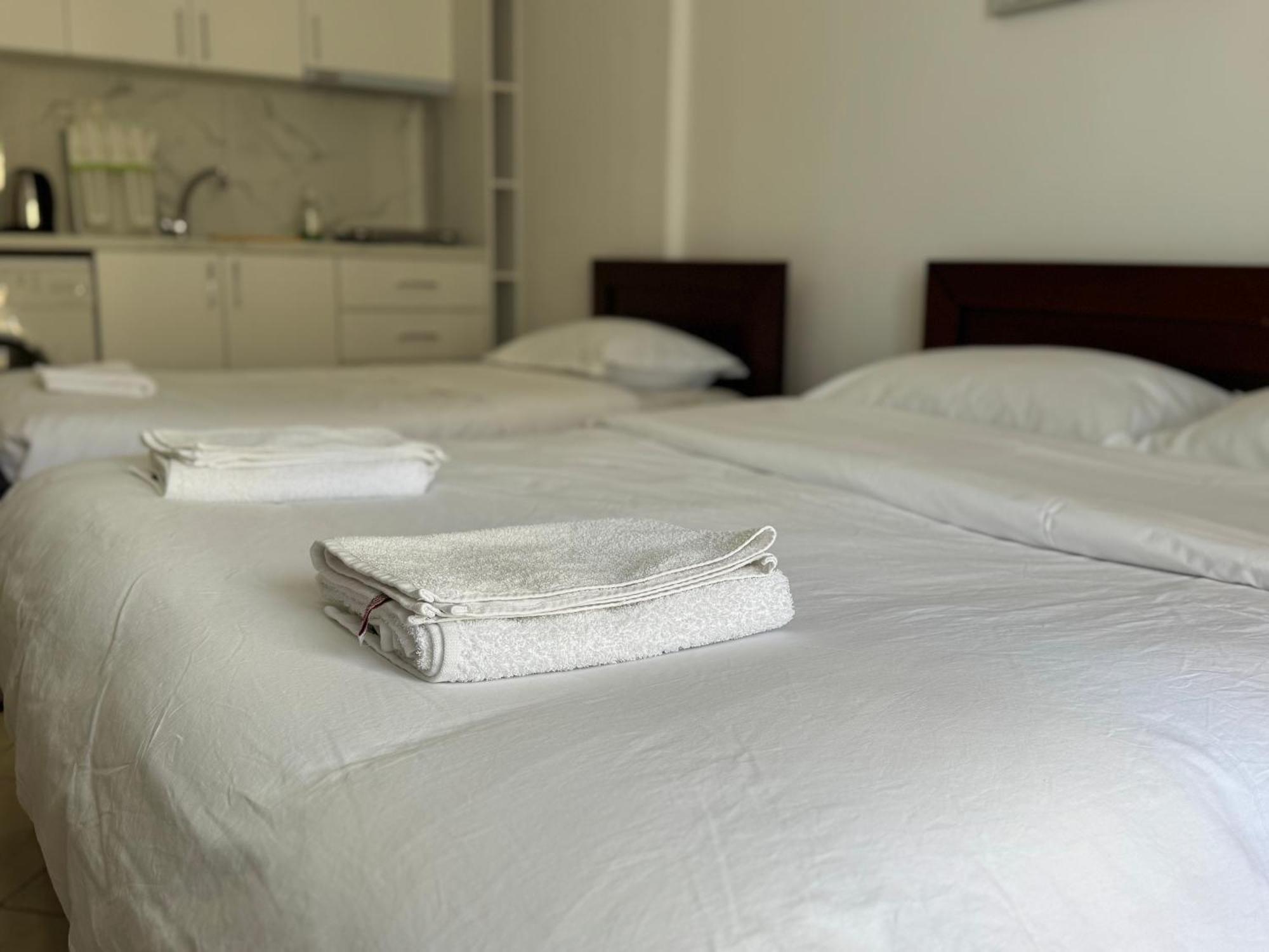Comfort Apartments Promenade Sarande Bagian luar foto