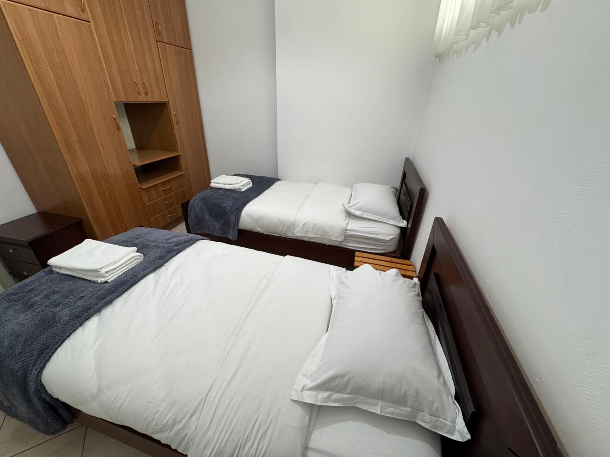 Comfort Apartments Promenade Sarande Bagian luar foto