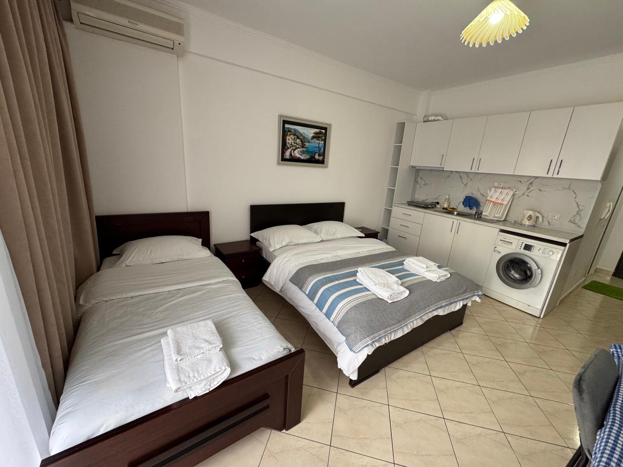 Comfort Apartments Promenade Sarande Bagian luar foto
