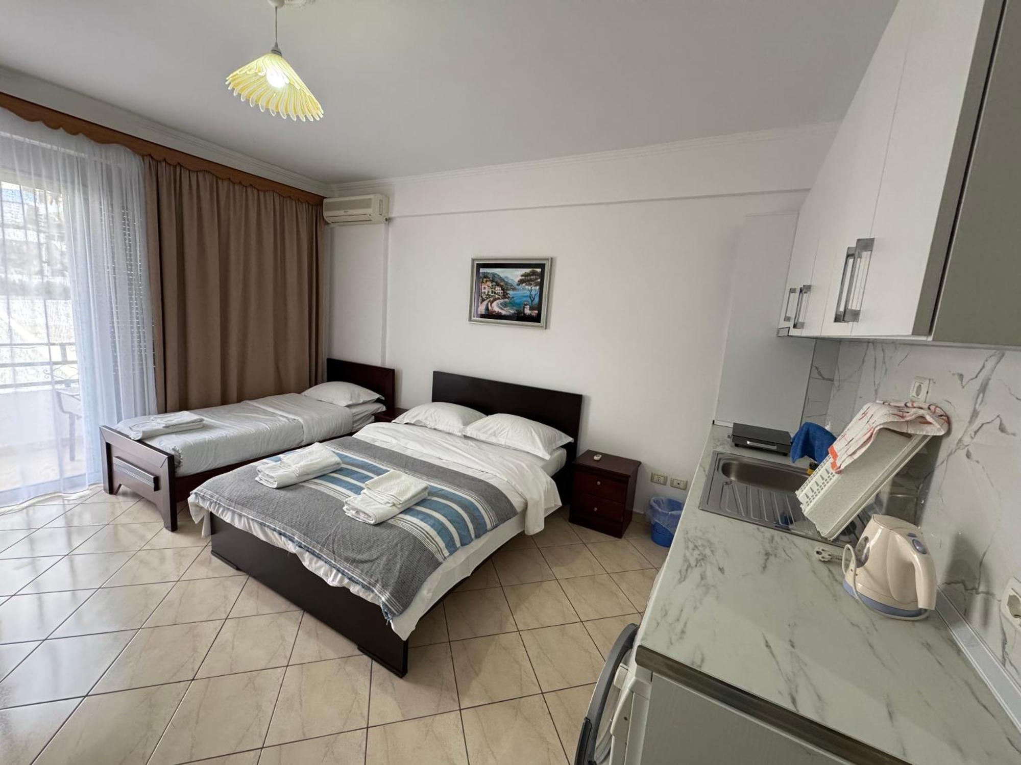 Comfort Apartments Promenade Sarande Bagian luar foto