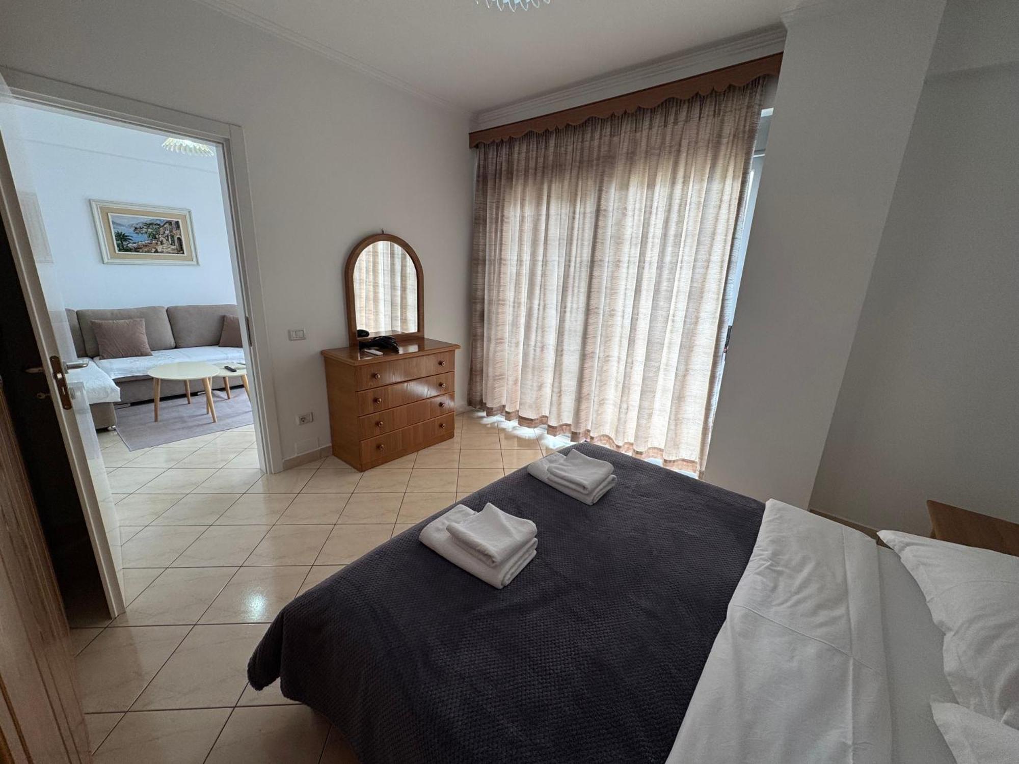 Comfort Apartments Promenade Sarande Bagian luar foto