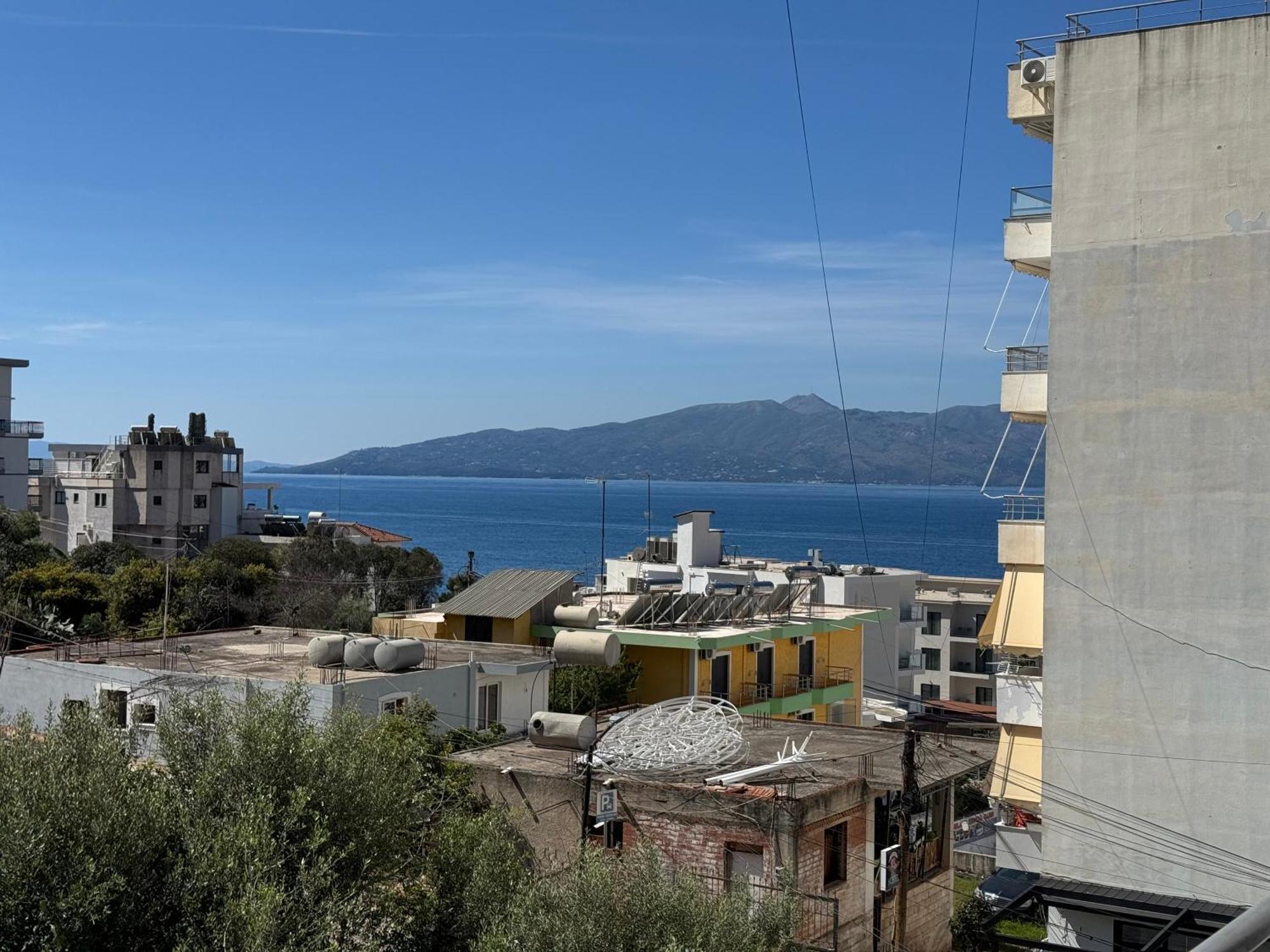 Comfort Apartments Promenade Sarande Bagian luar foto