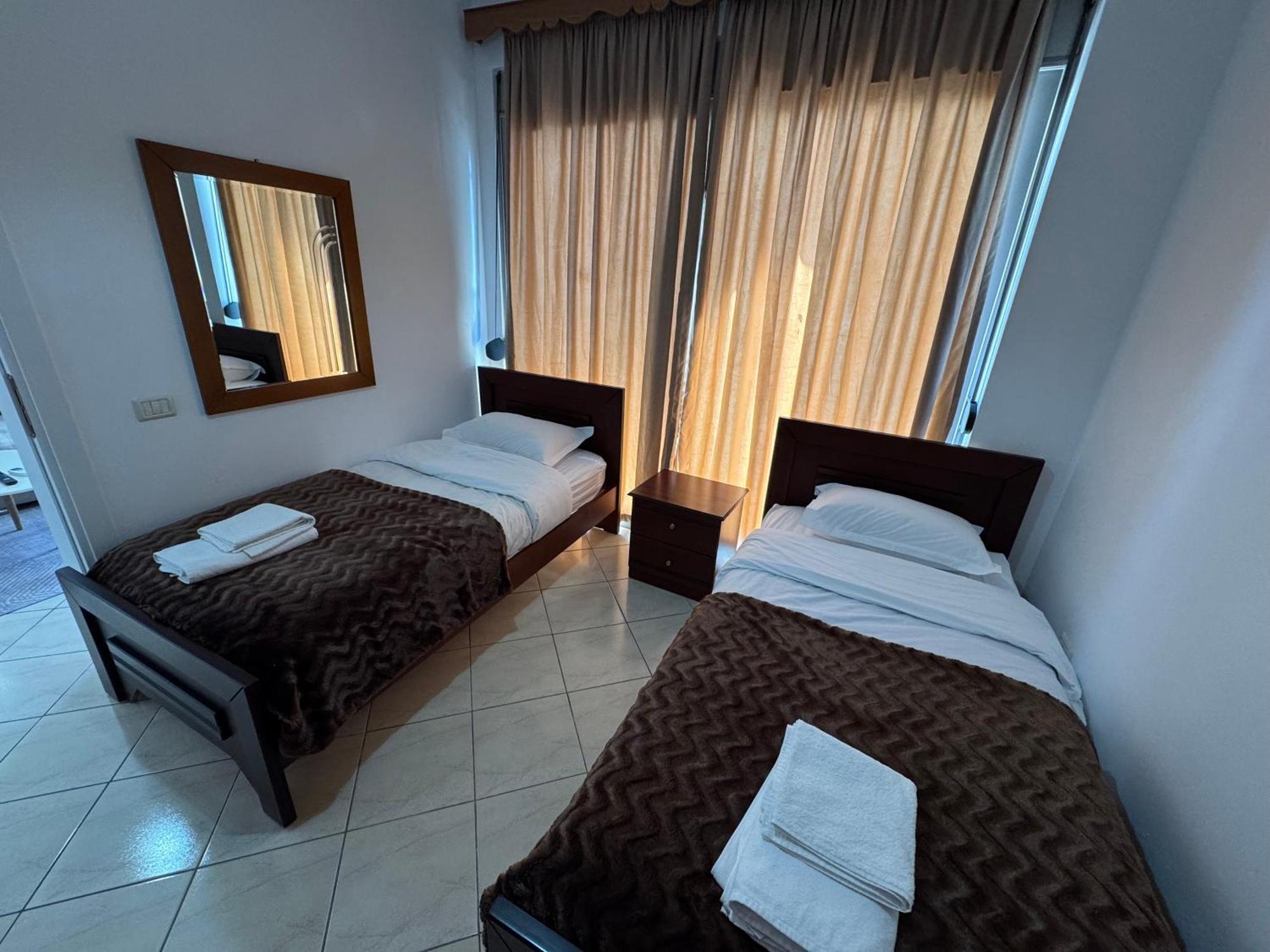 Comfort Apartments Promenade Sarande Bagian luar foto
