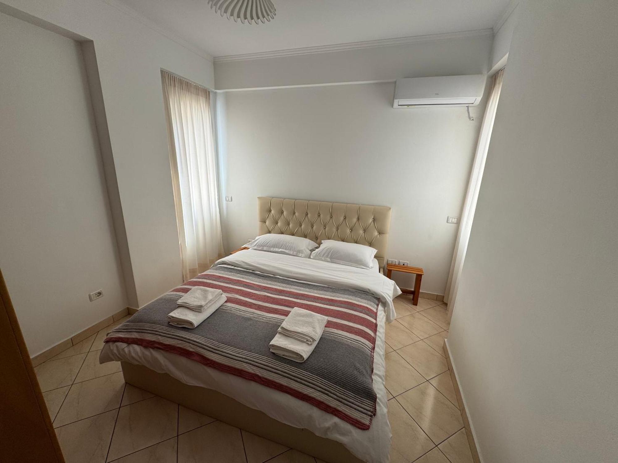 Comfort Apartments Promenade Sarande Bagian luar foto
